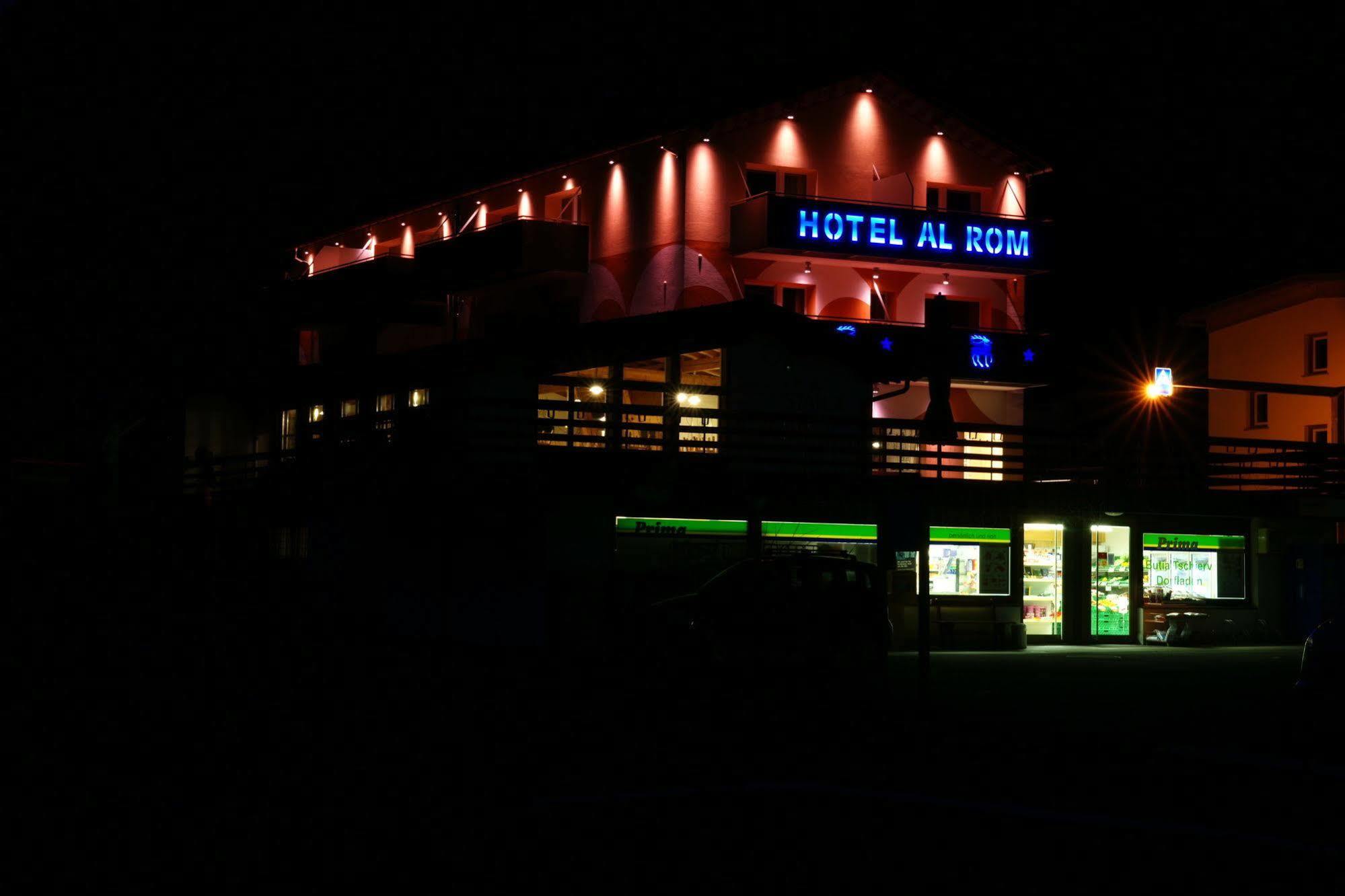 Hotel Al Rom Tschierv Exterior photo
